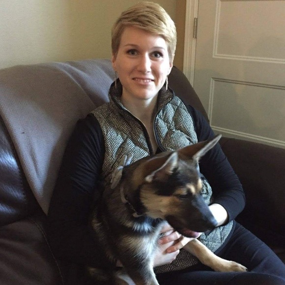 Meet your Posher, Leah - Picture 1 of 1